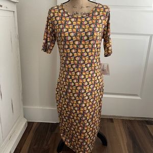 LULAROE JULIA SHIRT DRESS (MEDIUM) WORN ONCE